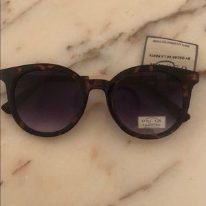 Oscar by Oscar De la Rents Sunglasses